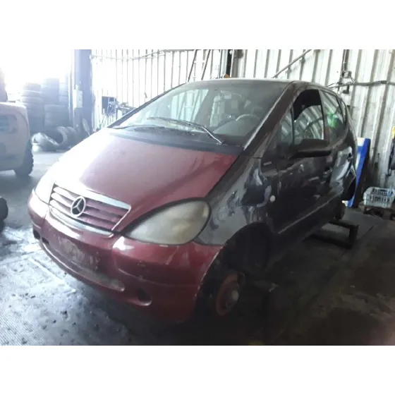 MERCEDES CLASE A (W168) '2002 1.4 CAT NEGRO