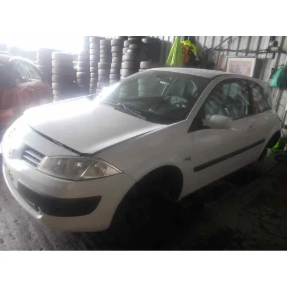 RENAULT MEGANE II BERLINA 5P '2005 1.9 DCI DIESEL BLANCO