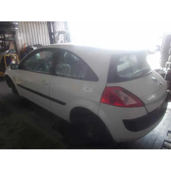 RENAULT MEGANE II BERLINA 5P '2005 1.9 DCI DIESEL BLANCO