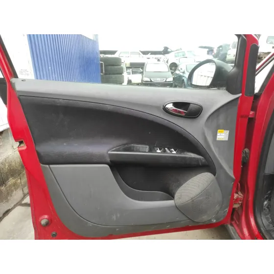 SEAT ALTEA (5P1) '2005 2.0 TDI ROJO