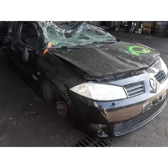 RENAULT MEGANE II BERLINA 3P '2004 * NEGRO
