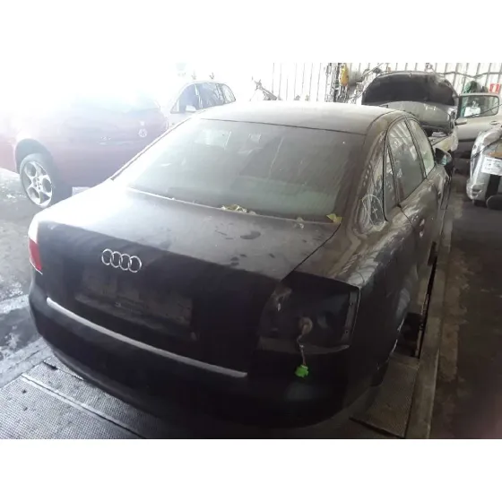 AUDI A4 BERLINA (8E) '2002 2.5 V6 24V TDI NEGRO