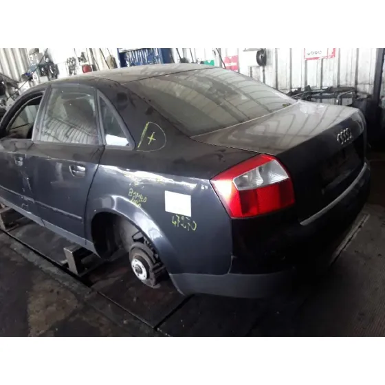 AUDI A4 BERLINA (8E) '2002 2.5 V6 24V TDI NEGRO