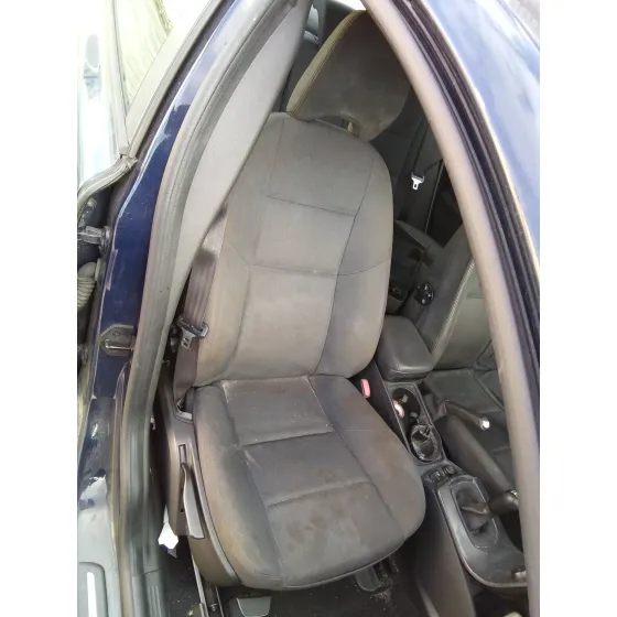 VOLVO S40 BERLINA '2004 1.8 CAT AZUL MARINO