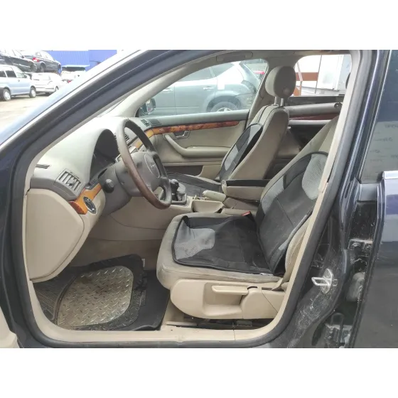 AUDI A4 AVANT (8E) '2002 1.9 TDI NEGRO