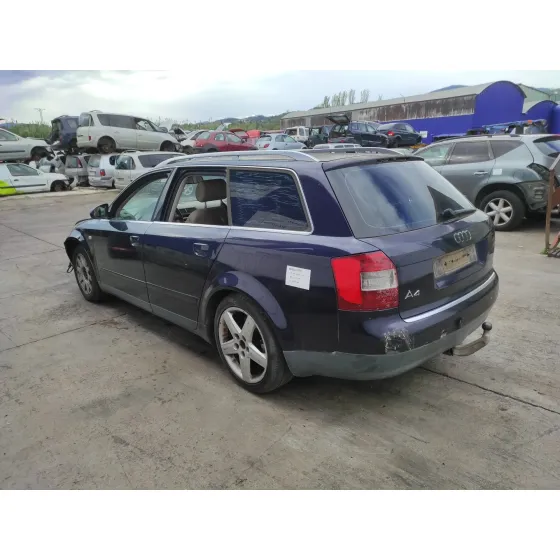 AUDI A4 AVANT (8E) '2002 1.9 TDI NEGRO