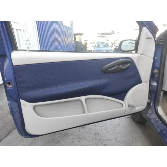 FIAT PUNTO BERLINA (188) '2003 1.2 CAT AZUL