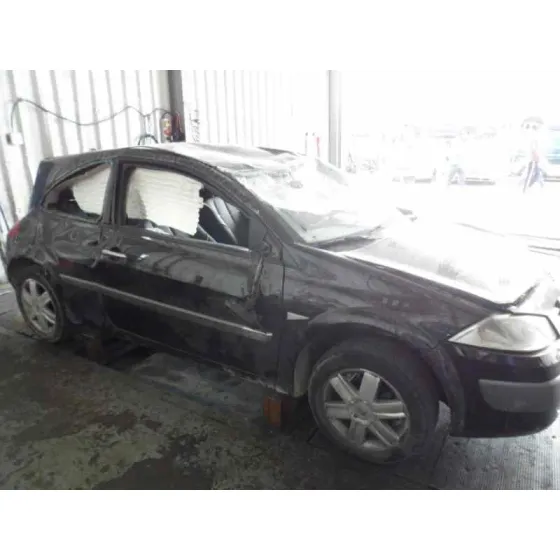 RENAULT MEGANE II BERLINA 3P '2002 1.4 16V NEGRO