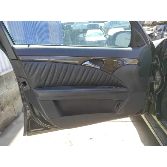 MERCEDES CLASE E (W211) BERLINA '2005 3.2 CDI CAT NEGRO