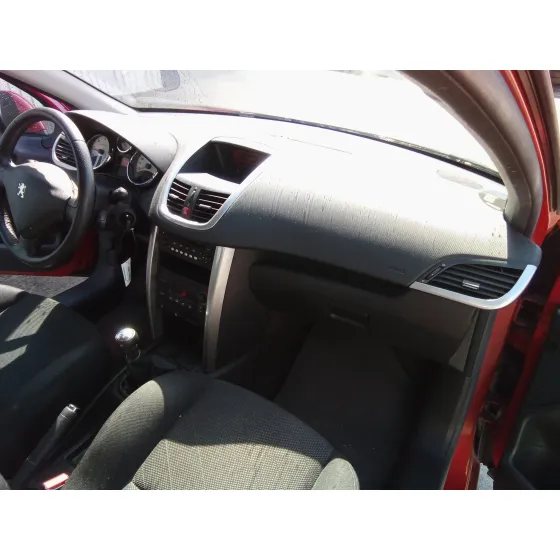 PEUGEOT 207 '2008 1.6 16V HDI ROJO