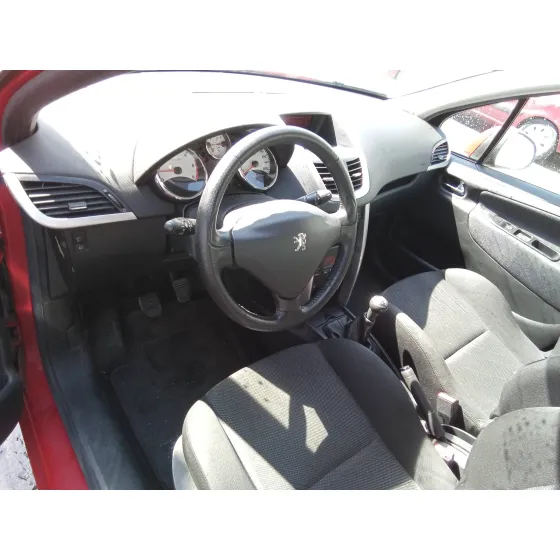 PEUGEOT 207 '2008 1.6 16V HDI ROJO