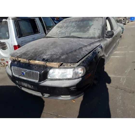 VOLVO S80 BERLINA '2001 2.4 CAT NEGRO