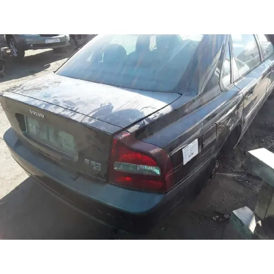 VOLVO S80 BERLINA '2001 2.4 CAT NEGRO