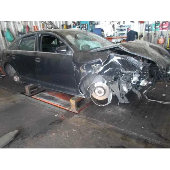 AUDI A6 BERLINA (4F2) '2005 2.0 TDI NEGRO