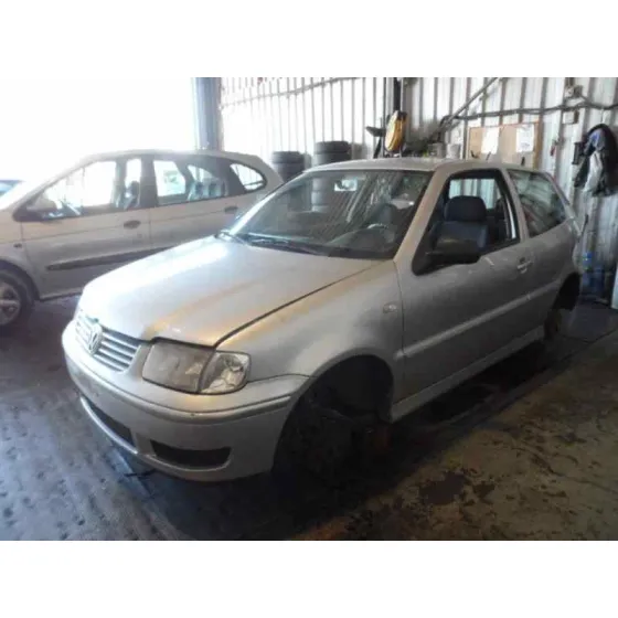 VOLKSWAGEN POLO BERLINA (6N2) '2001 1.4 PLATA