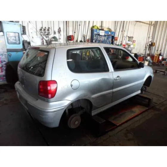 VOLKSWAGEN POLO BERLINA (6N2) '2001 1.4 PLATA