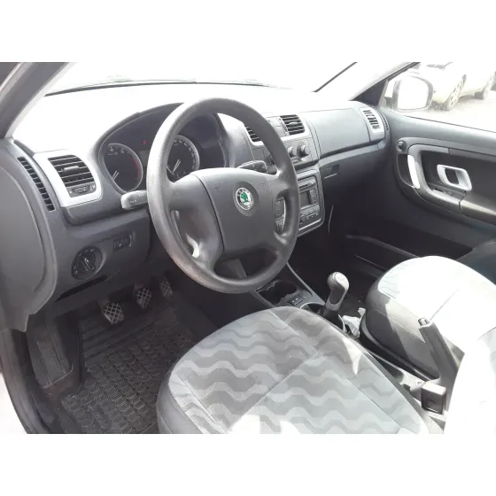 SKODA FABIA (5J2 ) '2009 * BLANCO