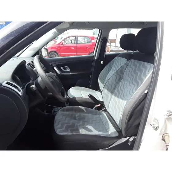 SKODA FABIA (5J2 ) '2009 * BLANCO