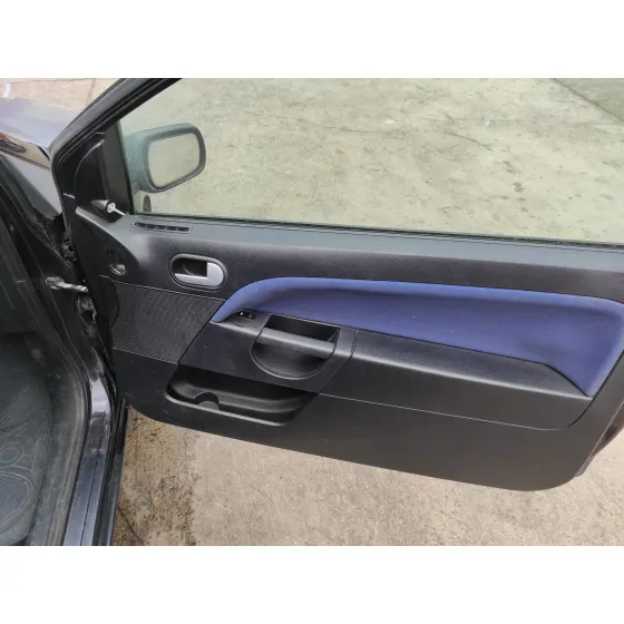 FORD FIESTA (CBK) '2004 1.4 TDCI CAT NEGRO