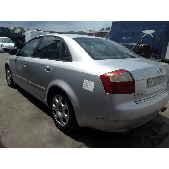 AUDI A4 BERLINA (8E) '2001 2.5 V6 24V TDI PLATA