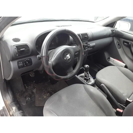 SEAT LEON (1M1) '2002 * BLANCO