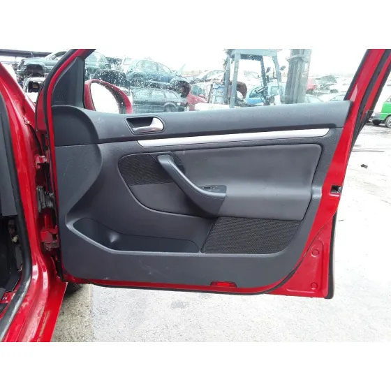 VOLKSWAGEN GOLF V BERLINA (1K1) '2006 2.0 TDI ROJO