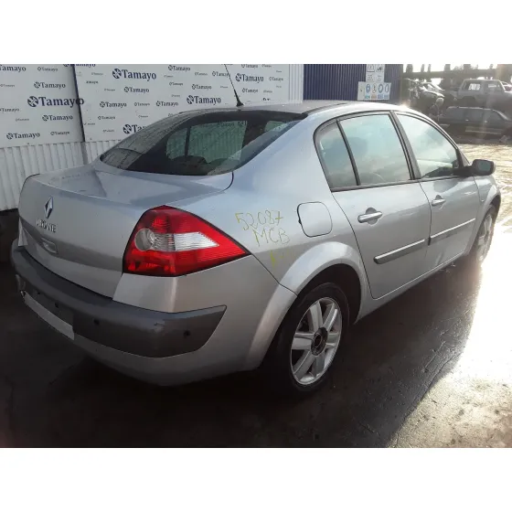 RENAULT MEGANE II CLASSIC BERLINA '2005 1.6 16V PLATA