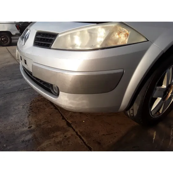 RENAULT MEGANE II CLASSIC BERLINA '2005 1.6 16V PLATA