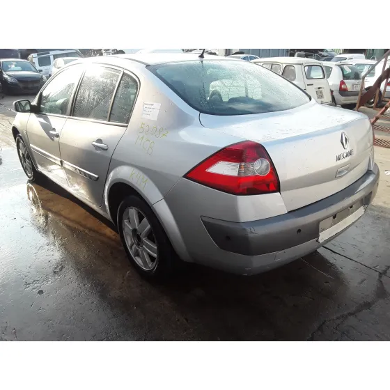 RENAULT MEGANE II CLASSIC BERLINA '2005 1.6 16V PLATA