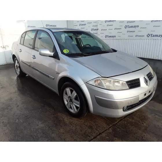 RENAULT MEGANE II CLASSIC BERLINA '2005 1.6 16V PLATA