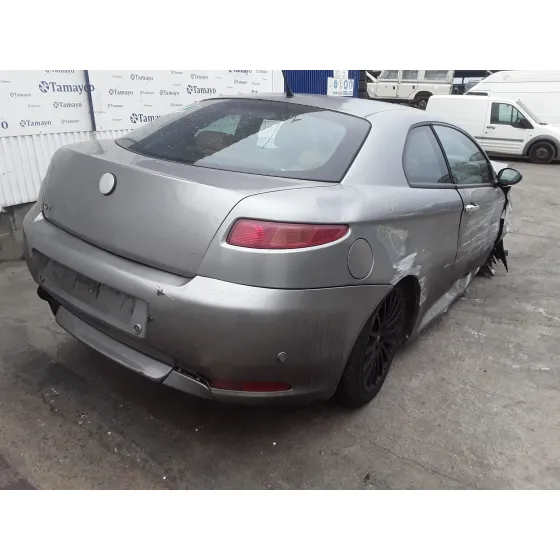 ALFA ROMEO GT (125) '2004 1.9 JTD (M) 16V CAT GRIS PLATA