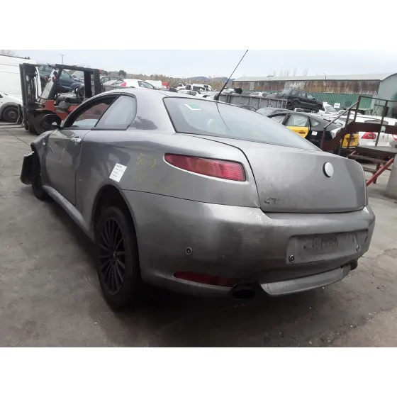 ALFA ROMEO GT (125) '2004 1.9 JTD (M) 16V CAT GRIS PLATA