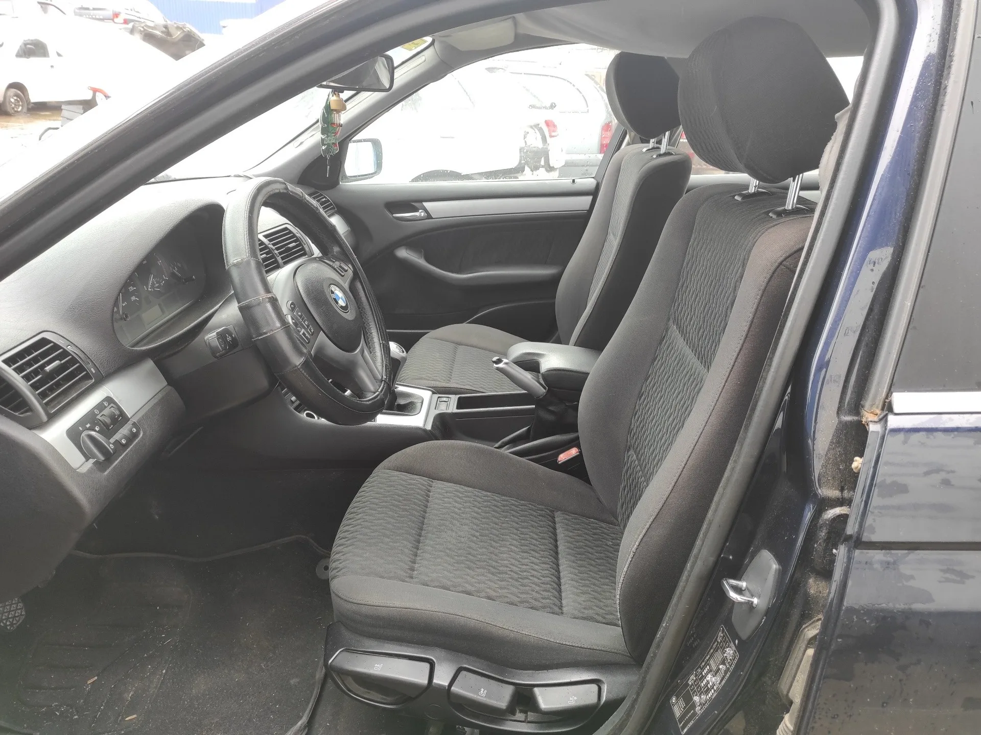 BMW SERIE 3 BERLINA (E46) '2001 2.0 16V DIESEL CAT AZUL MARINO