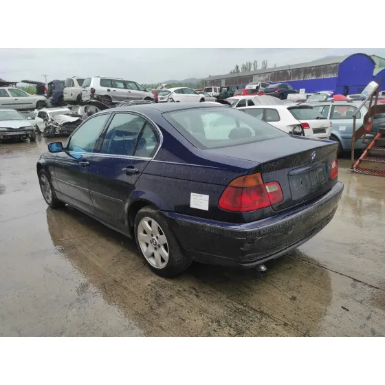 BMW SERIE 3 BERLINA (E46) '2001 2.0 16V DIESEL CAT AZUL MARINO
