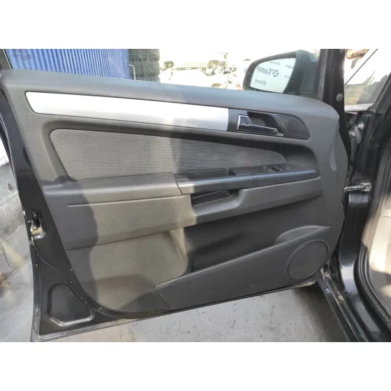 OPEL ZAFIRA B '2006 1.9 CDTI NEGRO