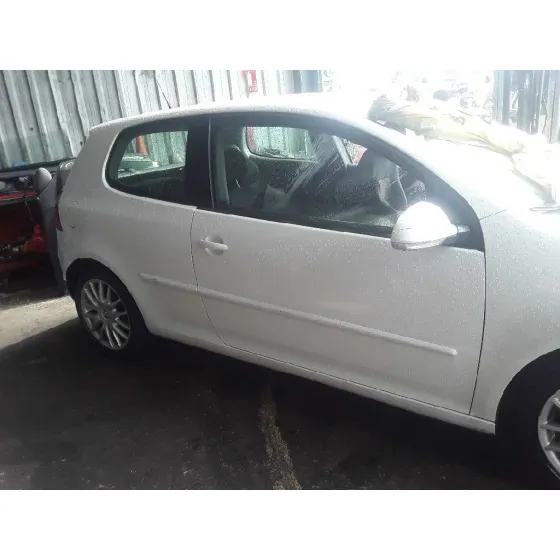 VOLKSWAGEN GOLF V BERLINA (1K1) '2008 2.0 TDI DPF BLANCO