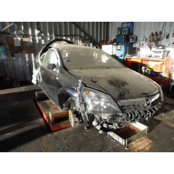OPEL ASTRA GTC '2006 1.6 16V NEGRO