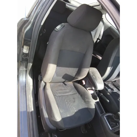 FORD FOCUS BERLINA (CAP) '2006 1.8 TDCI TURBODIESEL CAT GRIS OSCURO