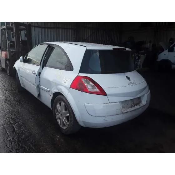 RENAULT MEGANE II BERLINA 5P '2003 1.9 DCI DIESEL BLANCO