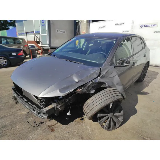 VOLKSWAGEN POLO '2018 1.0 TSI GRIS