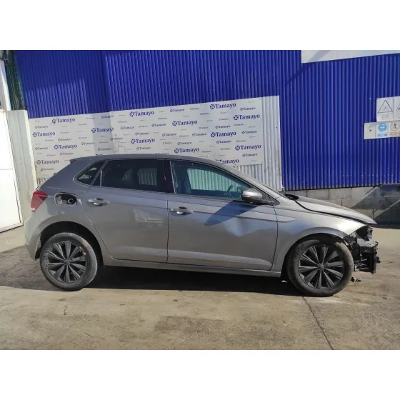 VOLKSWAGEN POLO '2018 1.0 TSI GRIS