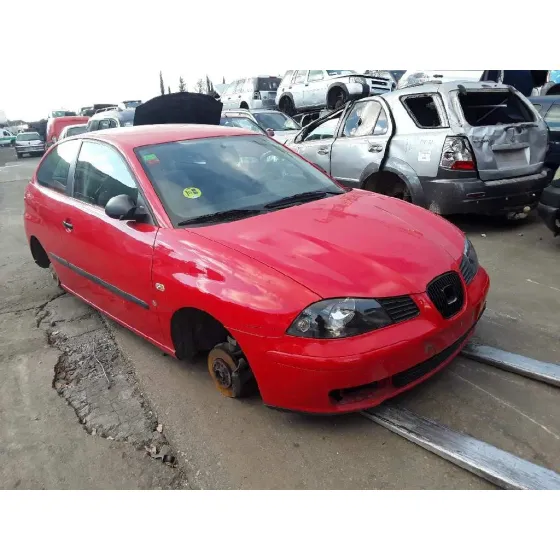 SEAT IBIZA (6L1) '2004 1.4 16V ROJO