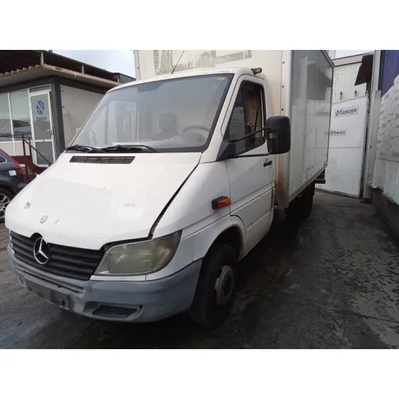 MERCEDES SPRINTER CHASIS-CABINA '2002 411CDI BLANCO