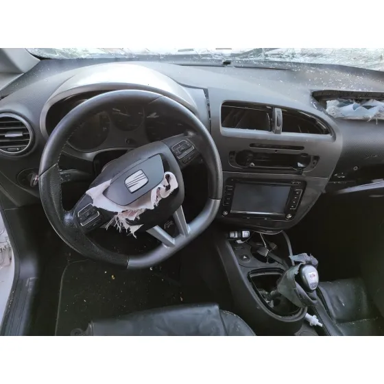 SEAT LEON (1P1) '2012 2.0 TDI BLANCO