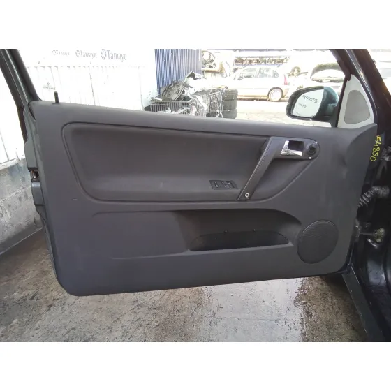 VOLKSWAGEN POLO BERLINA (6N2) '2000 1.4 NEGRO