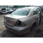 MERCEDES-BENZ CLASE C (W203) BERLINA MERCEDES CLASE C (W203) BERLINA '2005 2.2 CDI CAT DORADO 2000
