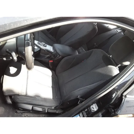 BMW SERIE 1 LIM. (F20/F21) '2015 2.0 16V TURBODIESEL NEGRO