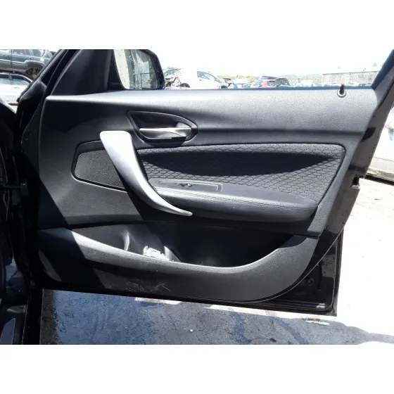 BMW SERIE 1 LIM. (F20/F21) '2015 2.0 16V TURBODIESEL NEGRO
