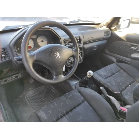 PEUGEOT 106 (S2) '2004 1.4 GRANATE
