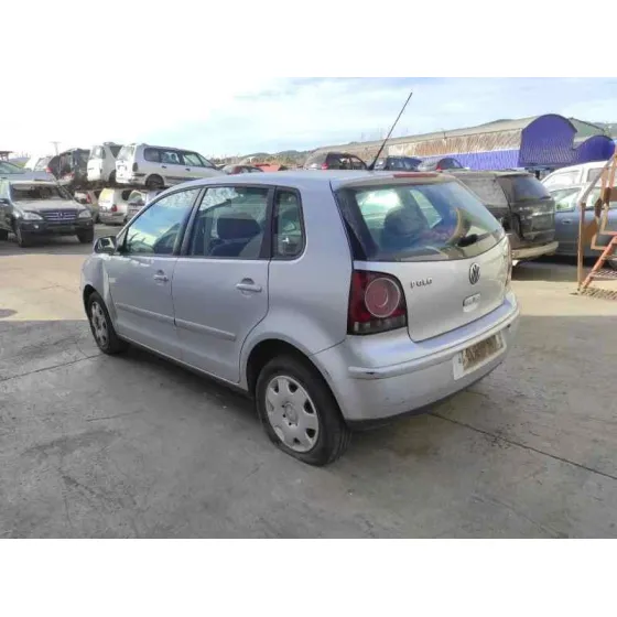 VOLKSWAGEN POLO (9N3) '2006 * PLATA